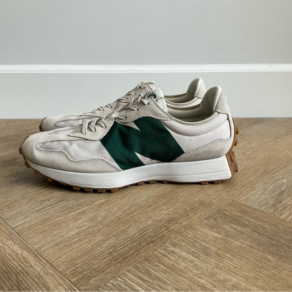 New Balance 327